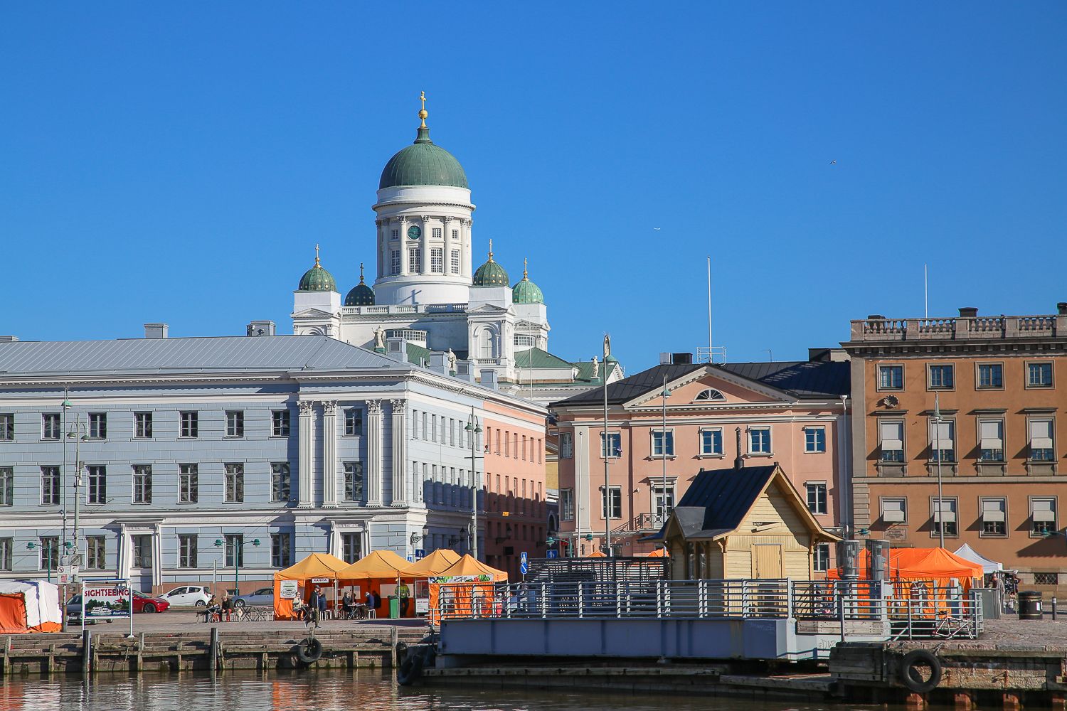 Aamuretket jatkuvat: Suomenlinna ennen kesän turistiryysistä